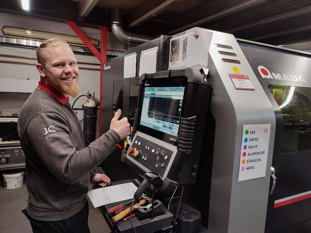 JC Metalworks Apprentices WEB stainless steel fabrication